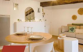 La Casa Amore — Joli Nid Douillet Place St-Sauveur